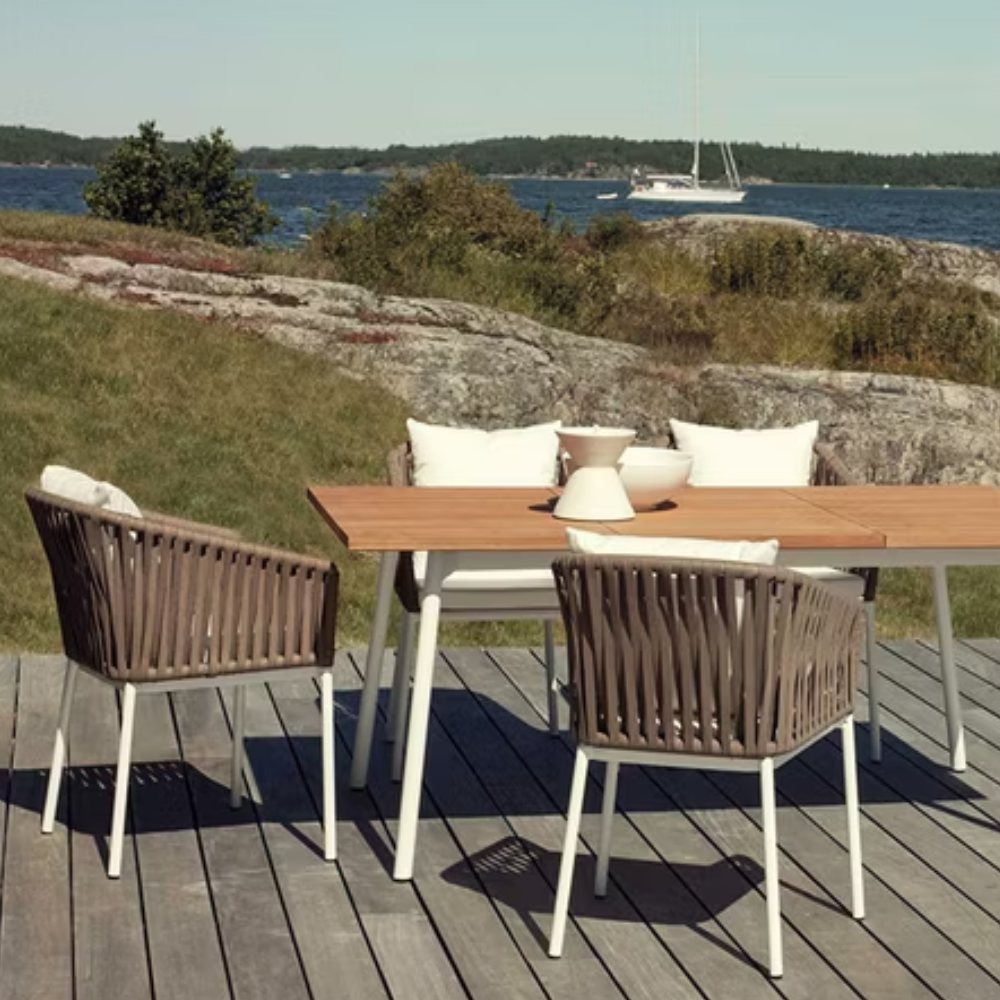 Discover outdoor dining furniture at Casa Fiora—tables, chairs, bar sets, and more. Create a stylish, inviting outdoor space in Dubai and Abu Dhabi.