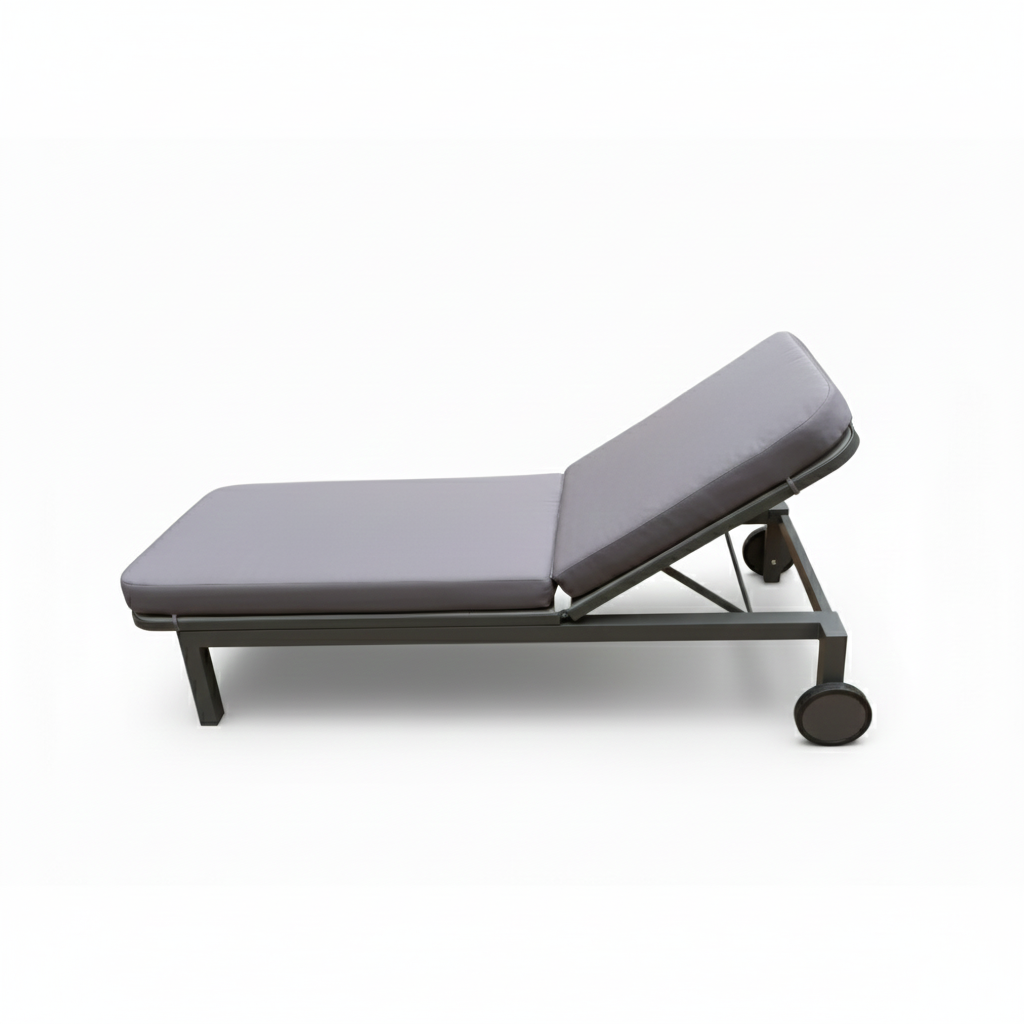 CasaFiora Atlas Black Aluminum Sunbed – Premium Sponge Cushion