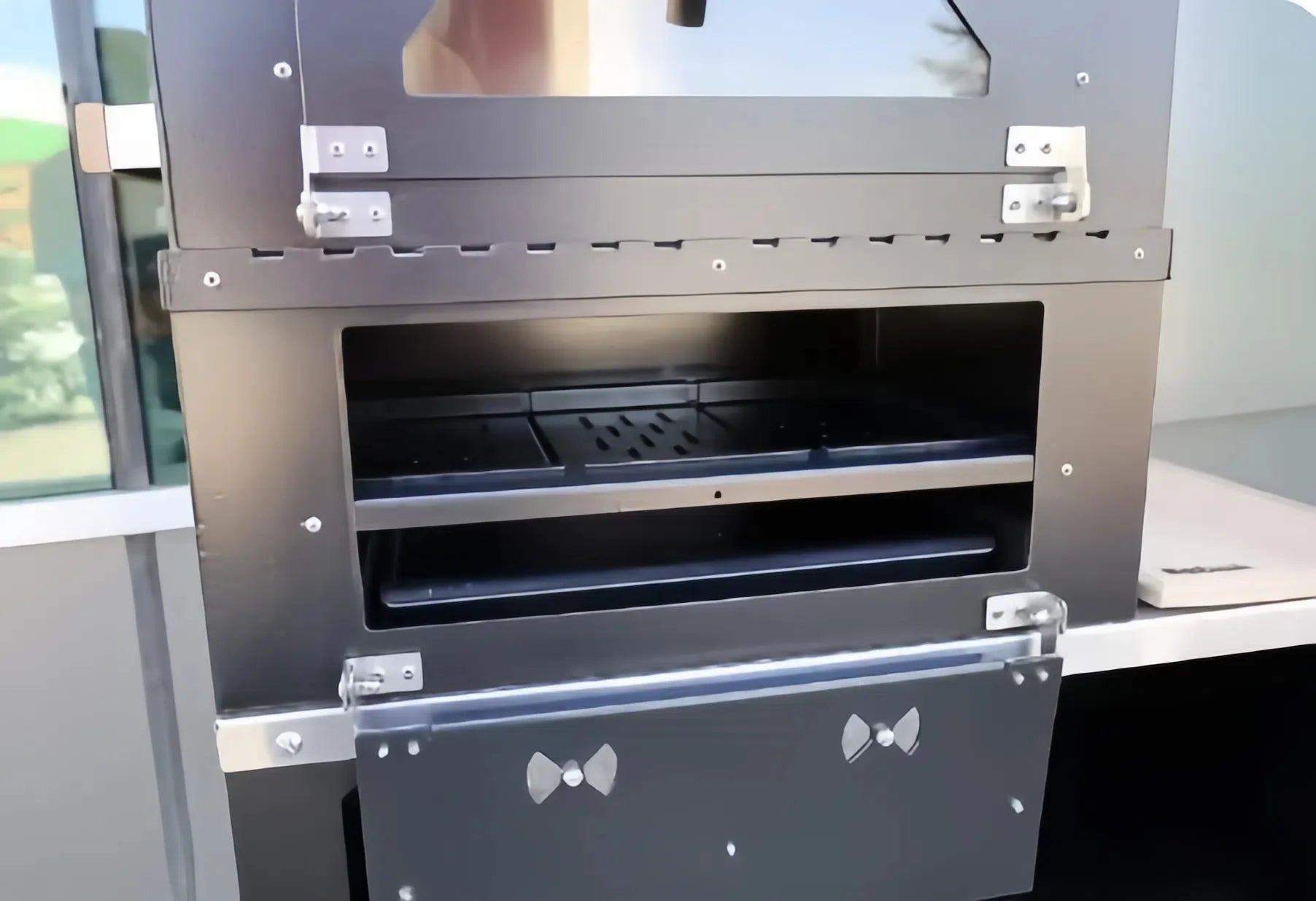 Kitchen Pizza Oven Charcoal BBQ Grill With 2 Storage Levels