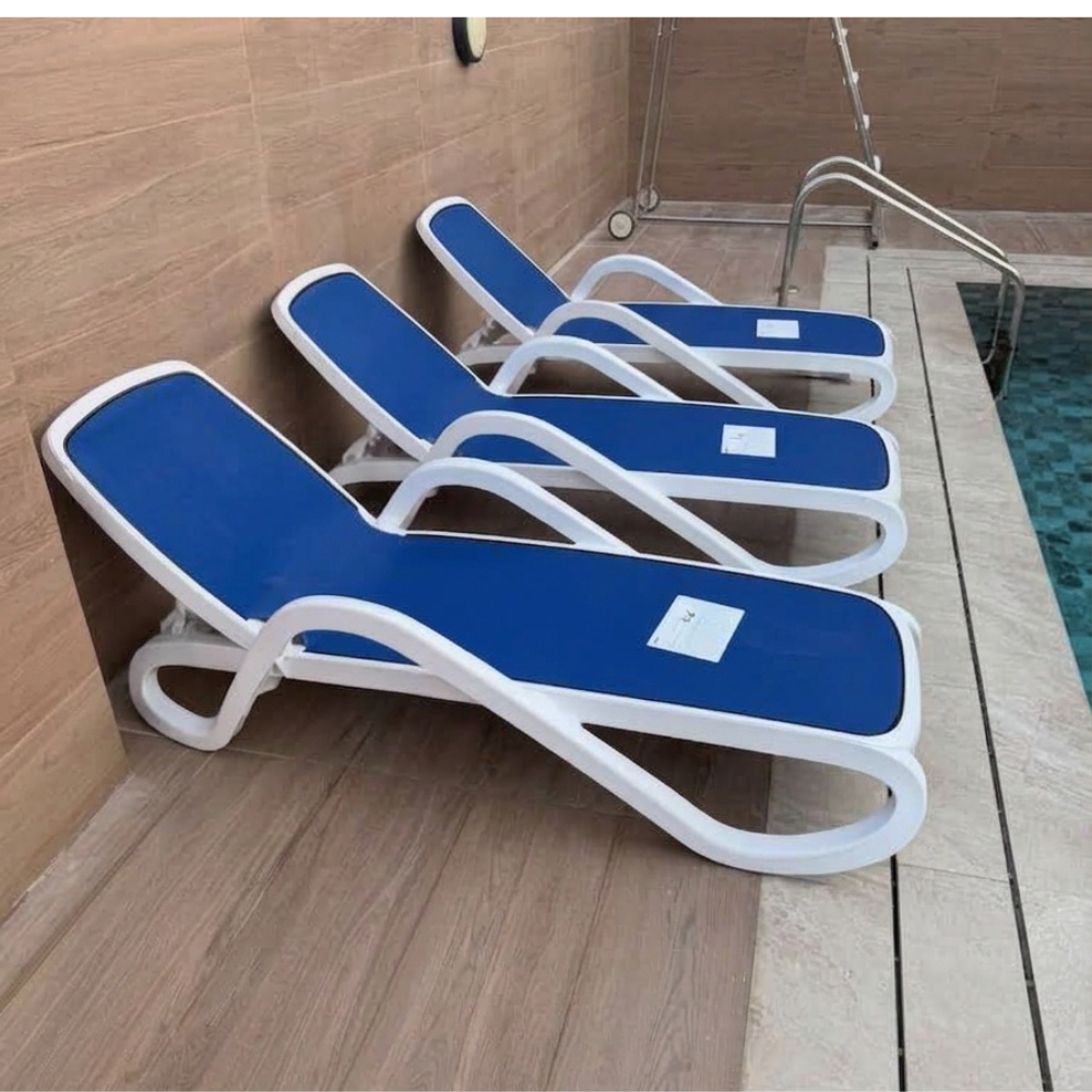 Modern Blue Mesh Outdoor Pool Lounger_(1 Piece )