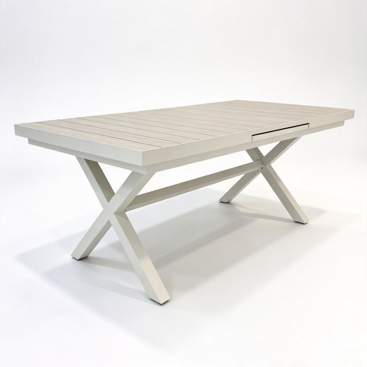 Luxury Extendable Outdoor Dining Table | Aluminum Frame & WPC Top
