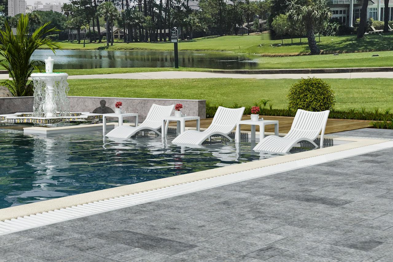 CasaFiora In-Pool Curved Lounger – Luxury Water Sunbed